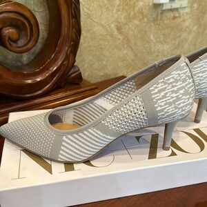 Nic and Zoe very stylish and super comfortable pumps, size 7